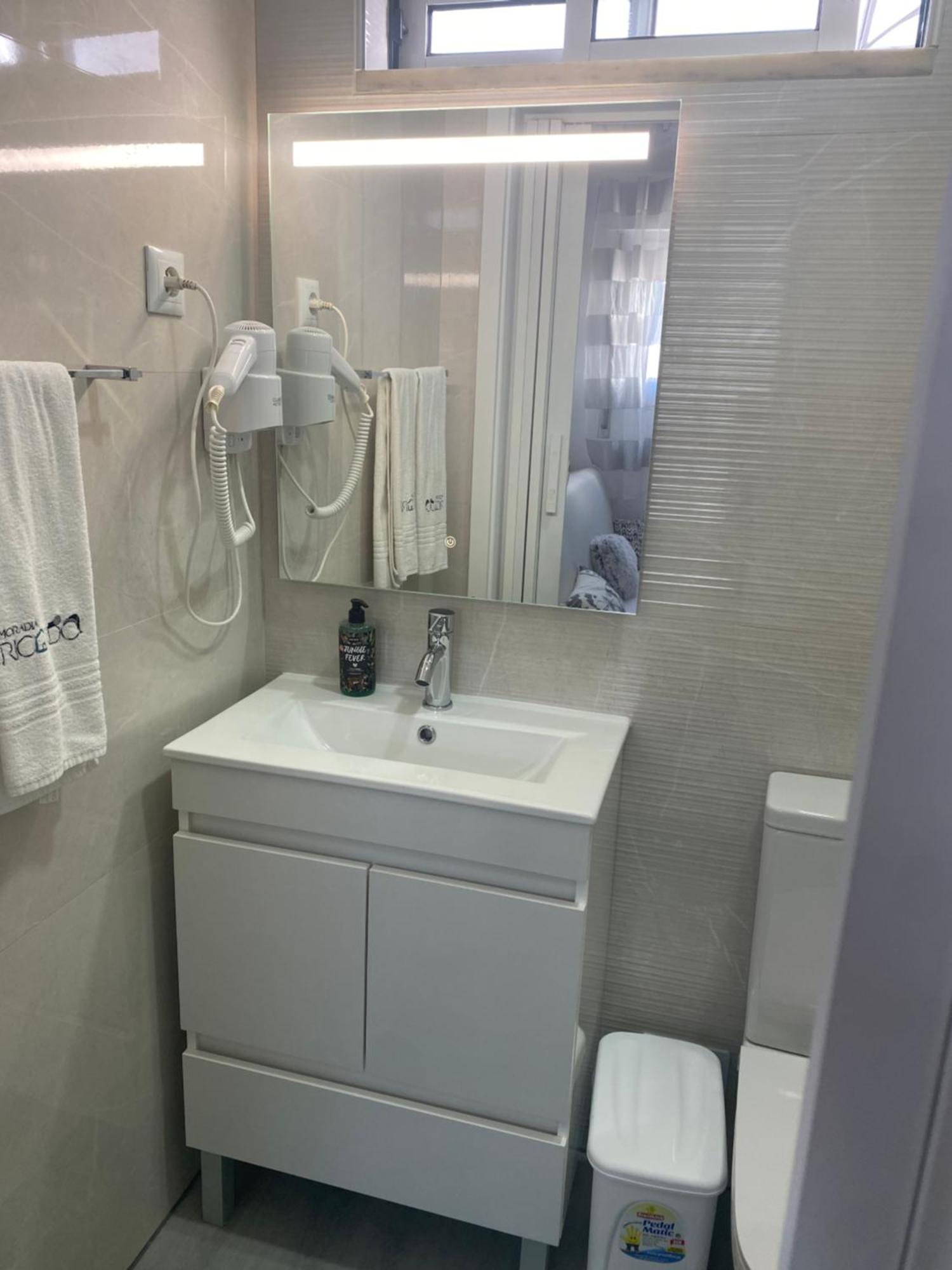 Moradia Ricardo - Quarto em Acomodações Particulares *